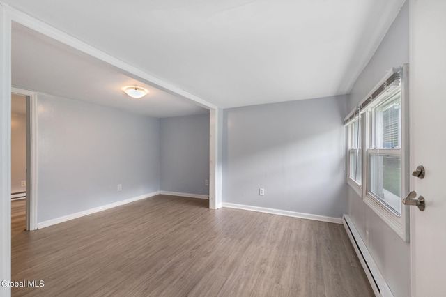 9 Kellogg Avenue, Colonie, NY 12304