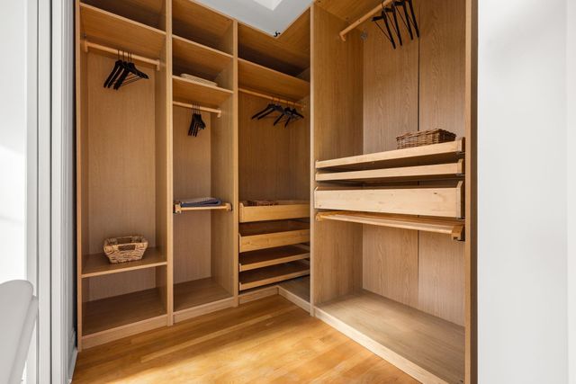 268 Capricorn Ave, Oakland, CA 94611