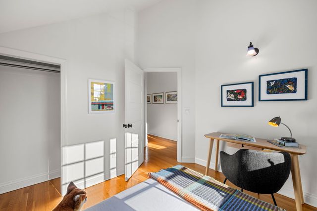 268 Capricorn Ave, Oakland, CA 94611