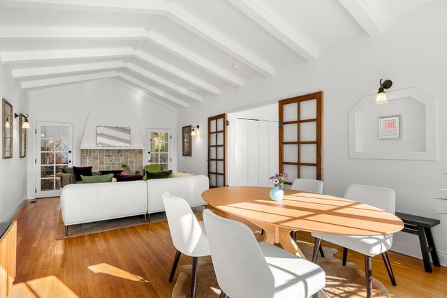 268 Capricorn Ave, Oakland, CA 94611