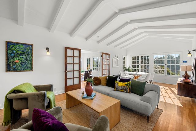 268 Capricorn Ave, Oakland, CA 94611