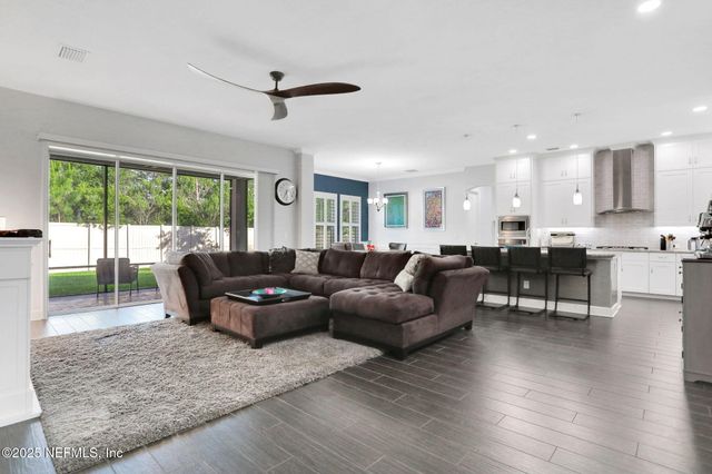 195 MANOR Lane, St. Johns, FL 32259