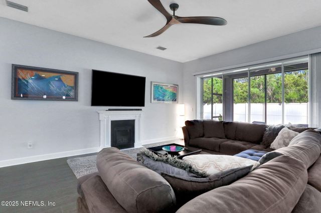 195 MANOR Lane, St. Johns, FL 32259