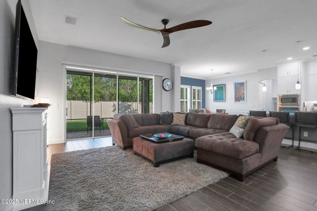 195 MANOR Lane, St. Johns, FL 32259