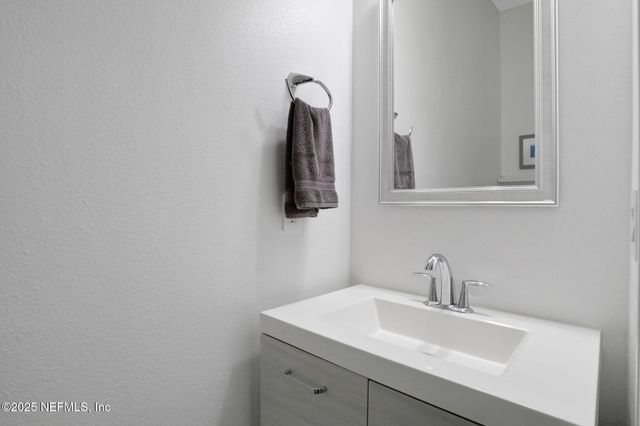 195 MANOR Lane, St. Johns, FL 32259