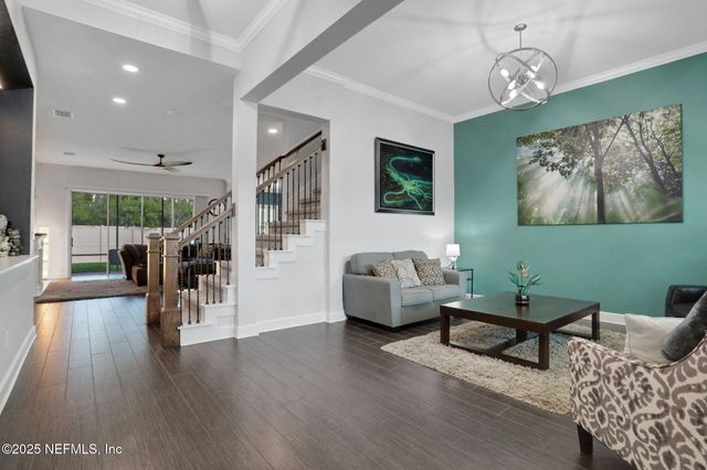 195 MANOR Lane, St. Johns, FL 32259