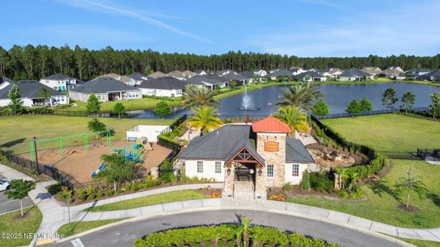 195 MANOR Lane, St. Johns, FL 32259