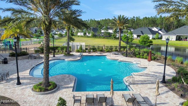 195 MANOR Lane, St. Johns, FL 32259