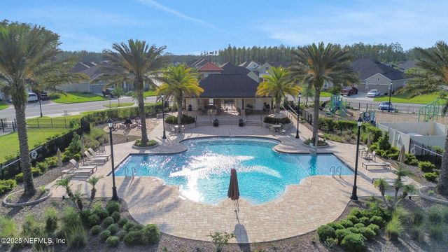 195 MANOR Lane, St. Johns, FL 32259