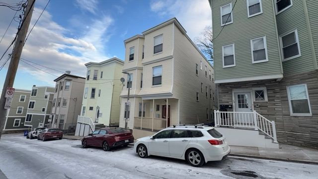 26 Darling 1, Boston, MA 02120