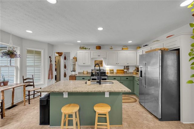 1728 Riveredge Walk, Loganville, GA 30052