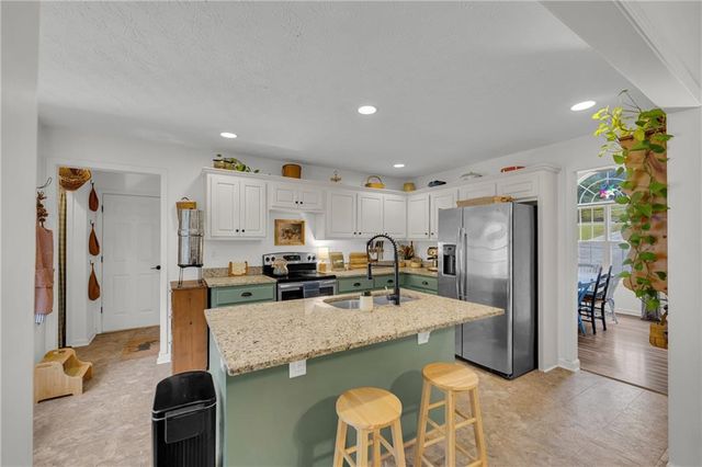 1728 Riveredge Walk, Loganville, GA 30052