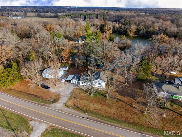 3640 State Route 15, Freeburg, IL 62243