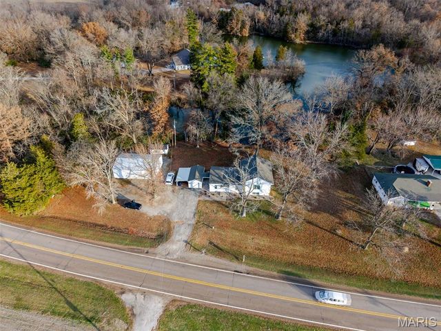 3640 State Route 15, Freeburg, IL 62243