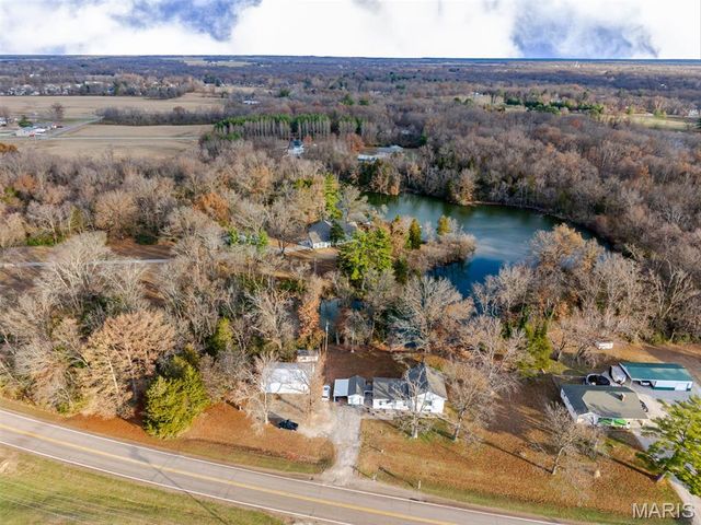 3640 State Route 15, Freeburg, IL 62243