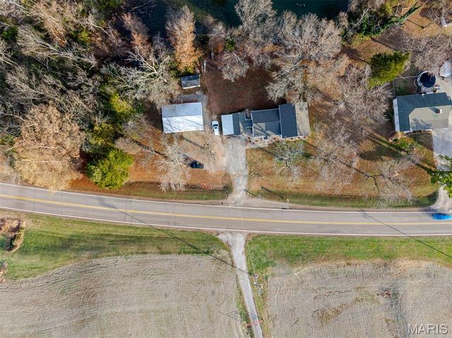 3640 State Route 15, Freeburg, IL 62243