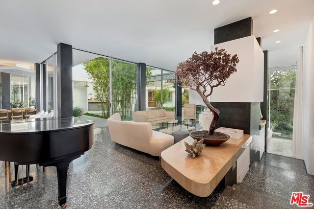 1163 Calle Vista Drive, Beverly Hills, CA 90210