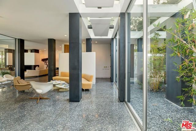 1163 Calle Vista Drive, Beverly Hills, CA 90210