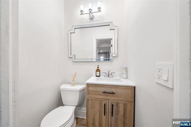 1124 Abbott Boulevard, Fort Lee, NJ 07024