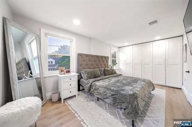 1124 Abbott Boulevard, Fort Lee, NJ 07024