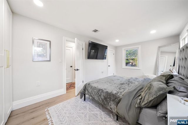 1124 Abbott Boulevard, Fort Lee, NJ 07024