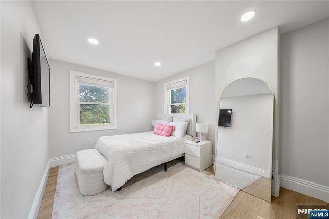 1124 Abbott Boulevard, Fort Lee, NJ 07024