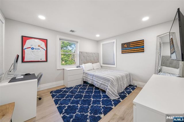 1124 Abbott Boulevard, Fort Lee, NJ 07024