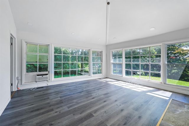 355 E Shore Road, Great Neck, NY 11023