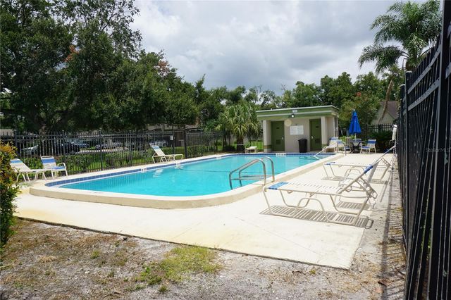 7807 AMBERLEA COURT 7807, Tampa, FL 33637