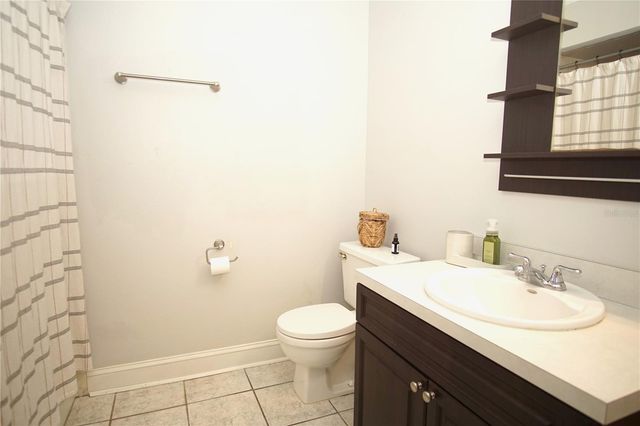 7807 AMBERLEA COURT 7807, Tampa, FL 33637