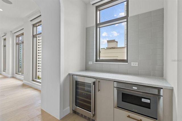 126 4TH AVENUE NE 601, St Petersburg, FL 33701