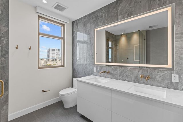 126 4TH AVENUE NE 601, St Petersburg, FL 33701