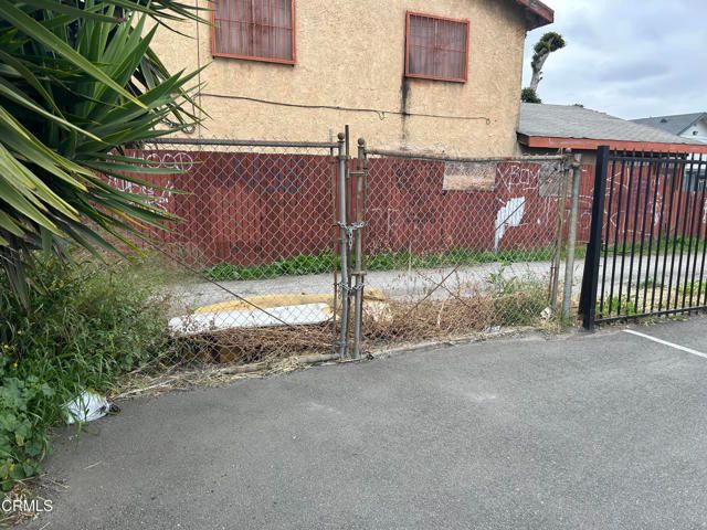 10616 Avalon Boulevard, Los Angeles, CA 90003