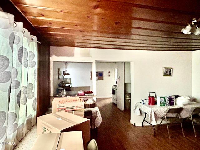 10616 Avalon Boulevard, Los Angeles, CA 90003