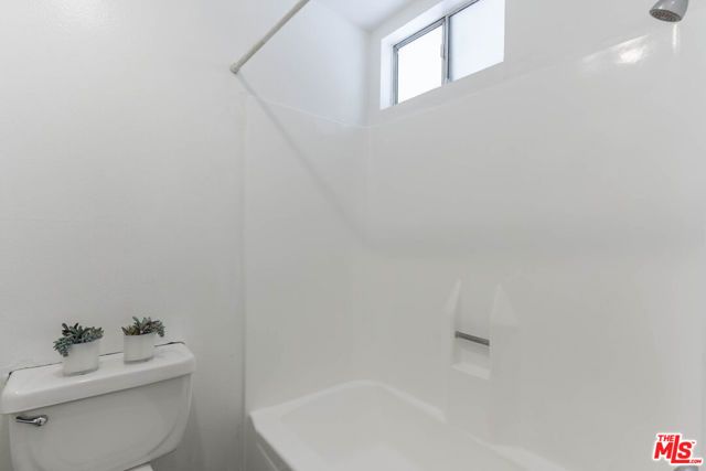 3734 S Canfield Avenue 109, Los Angeles, CA 90034