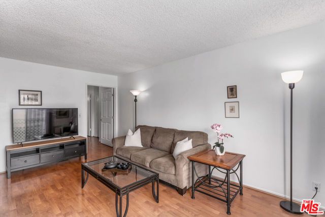 3734 S Canfield Avenue 109, Los Angeles, CA 90034