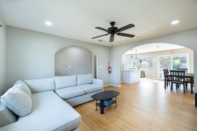 4400 Blanc Ct, Oakley, CA 94561