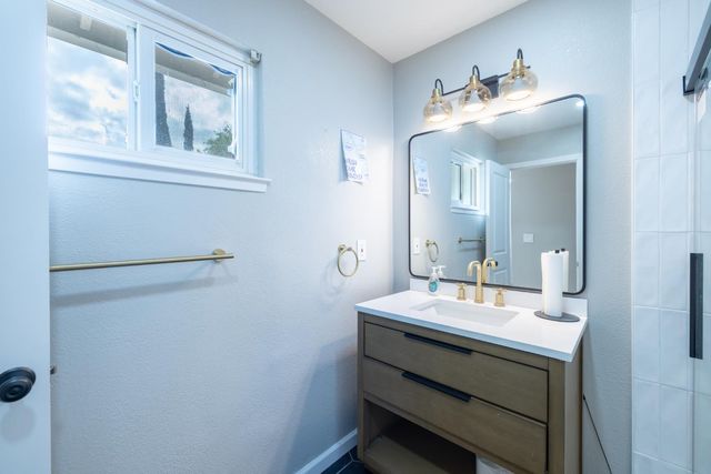 4400 Blanc Ct, Oakley, CA 94561