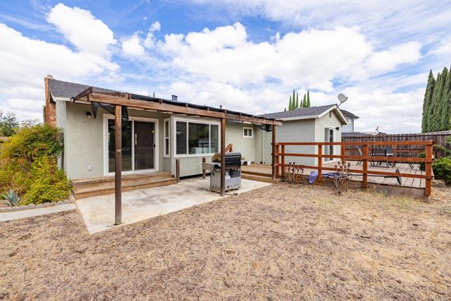 4400 Blanc Ct, Oakley, CA 94561