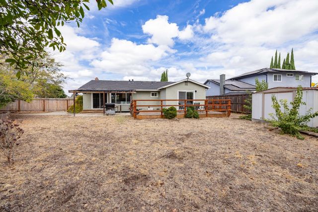 4400 Blanc Ct, Oakley, CA 94561