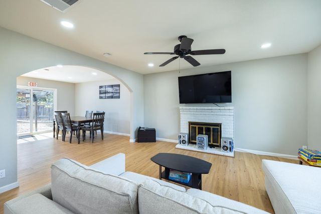 4400 Blanc Ct, Oakley, CA 94561