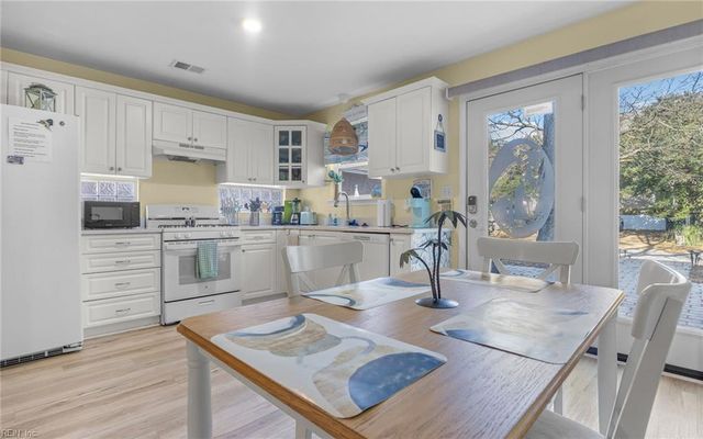 4553 Lauderdale AVE, Virginia Beach, VA 23455