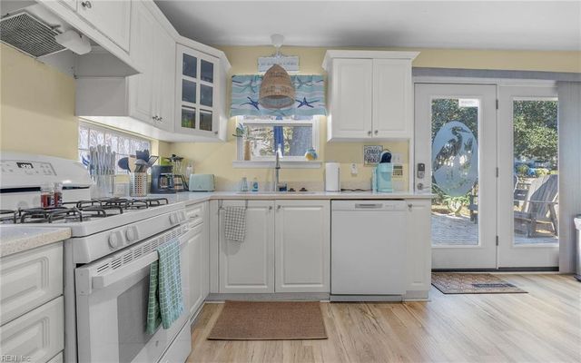 4553 Lauderdale AVE, Virginia Beach, VA 23455