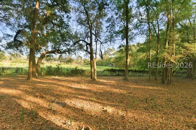 151 Tom and Mike Rd, St Helena Island, SC 29920