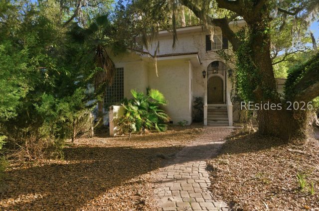 151 Tom and Mike Rd, St Helena Island, SC 29920