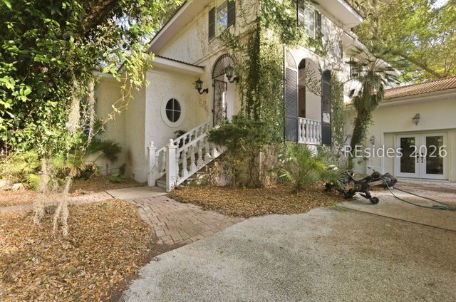 151 Tom and Mike Rd, St Helena Island, SC 29920