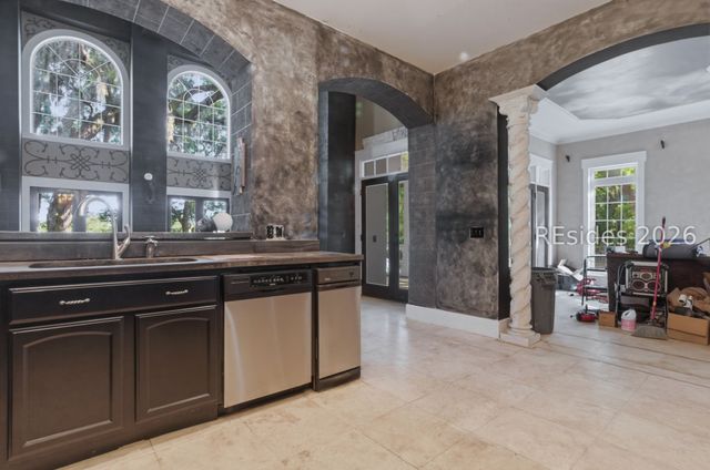 151 Tom and Mike Rd, St Helena Island, SC 29920