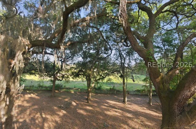 151 Tom and Mike Rd, St Helena Island, SC 29920