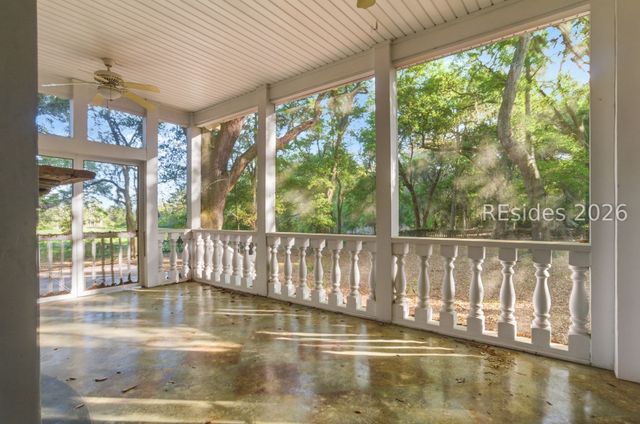 151 Tom and Mike Rd, St Helena Island, SC 29920