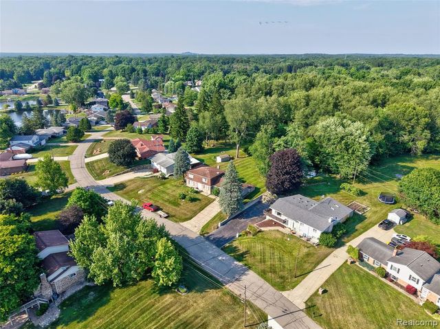 10504 Tamryn Boulevard, Holly, MI 48442